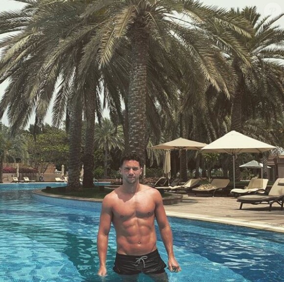 Danny Drinkwater à la piscine à Dubaï, le 26 mars 2019