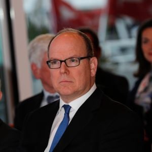 Exclusif - Le prince Albert II de Monaco lors de la remise du prix "Prince Albert II de Monaco / Institut Pasteur" au professeur J.Rocklöv au Yacht Club de Monaco le 28 mars 2019. Dans le cadre de la Monaco Ocean Week, le jeudi 28 mars, S.A.S. le Prince Souverain a remis le prix " Prince Albert II de Monaco – Institut Pasteur " au Professeur Joacim Rocklöv. Ce Prix récompense un chercheur qui a particulièrement contribué à l'étude de l'impact des changements environnementaux sur la Santé Humaine. Il s'inscrit dans l'accord-cadre signé entre l'Institut Pasteur, la Fondation Prince Albert II de Monaco et le Gouvernement Princier le 21 décembre 2010, prévoyant le financement de projets communs en faveur de la lutte contre les maladies émergentes, l'accès à la formation de scientifiques et des personnels de santé des pays les moins avancés ainsi que l'organisation d'événements scientifiques ou à visée caritative, et en lien avec la protection de l'environnement. Ce Prix, financé par le Gouvernement Princier, fait suite à la Convention qui lie spécifiquement le Centre Scientifique de Monaco, la Fondation Prince Albert II de Monaco et l'Institut Pasteur depuis 2010 autour des conséquences sur la santé humaine des changements environnementaux. De nationalité suédoise, Joacim Rocklöv est Professeur d'Épidémiologie dans la section " Santé Durable " du Département de Santé Publique et de Médecine Clinique de la Faculté de Médecine d'Uméa et Chercheur Associé à l'Institut de Santé Publique de l'Université d'Heidelberg. © Claudia Albuquerque / Bestimage