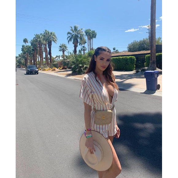 Nabilla à Coachella le 12 avril 2019.