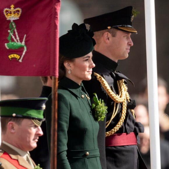 Le prince William, duc de Cambridge, et Kate Catherine Middleton, duchesse de Cambridge, lors de la parade de Saint-Patrick dans le quartier de Hounslow à Londres. Le 17 mars 2019