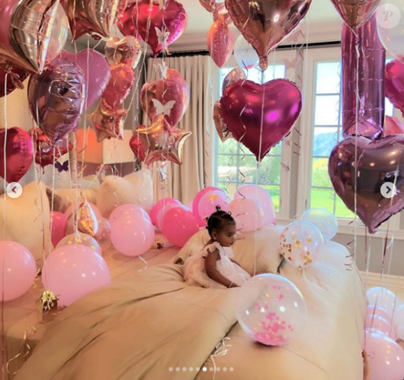 Khloé Kardashian fête les 1 an de sa petite fille True sur Instagram, le 12 avril 2019.