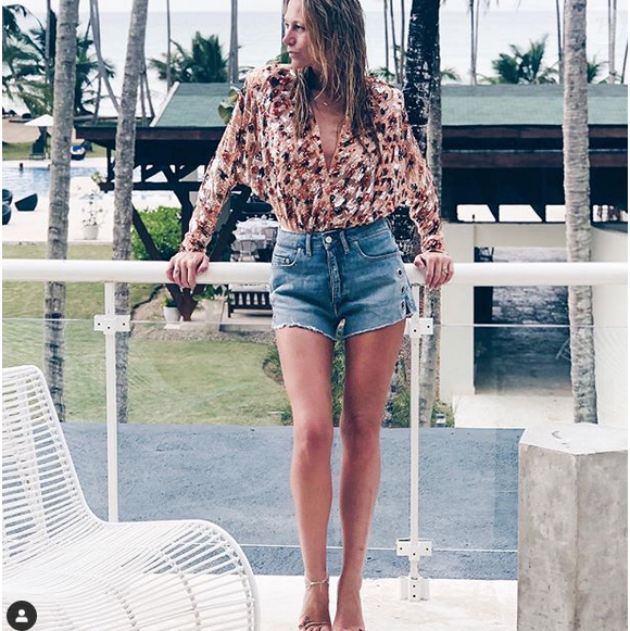 Julie Taton (35 ans). L'animatrice de "L'Île de la tentation" est juste sublime.
