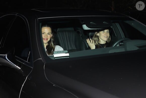 Exclusif - Jennifer Garner arrive à la soirée d'anniversaire de Kate Hudson (40 ans) à son domicile. Los Angeles, le 19 avril 2019.