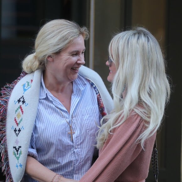 Laeticia Hallyday, Sébastien Farran, Isabelle Camus ont déjeuné ensemble au restaurant Joia de Hélène Darroze à Paris. Le 8 octobre 2018.