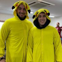 Louis Ducruet en Pikachu avec son frère Michaël pour son EVG, grosse ambiance !