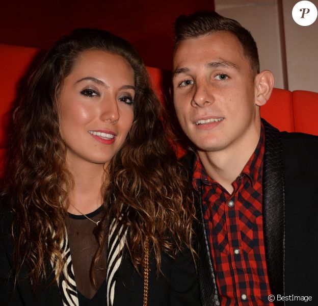 Exclusif - Lucas Digne (PSG) et sa compagne Tiziri - Soirée de lancement du jeu vidéo " FIFA 2015 " à l'Opéra Garnier Restaurant à Paris le 22 septembre 2014.