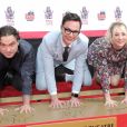 Johnny Galecki, Jim Parsons, Kaley Cuoco - Les acteurs de The Big Bang Theory laissent leurs empreintes sur le ciment lors d'une cérémonie au Chinese Theatre à Hollywood, Los Angeles, le 1er mai 2019.