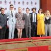 Johnny Galecki, Jim Parsons, Kaley Cuoco, Simon Helberg, Kunal Nayyar, Mayim Bialik, Melissa Rauch - Les acteurs de The Big Bang Theory laissent leurs empreintes sur le ciment lors d'une cérémonie au Chinese Theatre à Hollywood, Los Angeles, le 1er mai 2019.