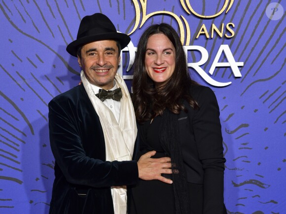 Ariel Wizman et sa compagne Osnath Assayag (enceinte) lors du photocall du gala du 350ème anniversaire de l'Opéra Garnier à Paris, France, le 8 mai 2019. © Pierre Perusseau/Bestimage