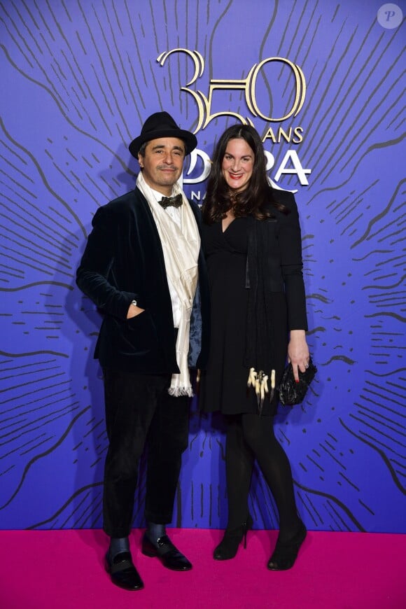 Ariel Wizman et sa compagne Osnath Assayag (enceinte) lors du photocall du gala du 350ème anniversaire de l'Opéra Garnier à Paris, France, le 8 mai 2019. © Pierre Perusseau/Bestimage
