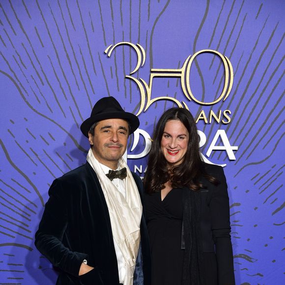 Ariel Wizman et sa compagne Osnath Assayag (enceinte) lors du photocall du gala du 350ème anniversaire de l'Opéra Garnier à Paris, France, le 8 mai 2019. © Pierre Perusseau/Bestimage