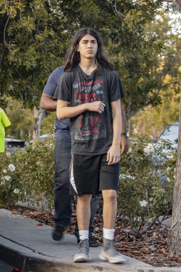 Exclusif - Blanket Jackson est allé faire du shopping avec ses cousins chez Barnes and Noble à Calabasas le 23 décembre 2018.