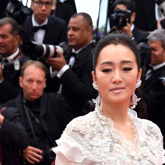Gong Li - Montée des marches du film "The Dead Don't Die" lors de la cérémonie d'ouverture du 72e Festival International du Film de Cannes. Le 14 mai 2019