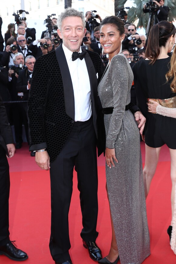 Vincent Cassel et sa fiancée Tina Kunakey - Montée des marches du film " Les Filles du Soleil " lors du 71ème Festival International du Film de Cannes. Le 12 mai 2018 © Borde-Jacovides-Moreau/Bestimage