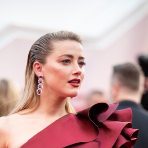 Amber Heard lors de la montée des marches du film "Douleur et Gloire" lors du 72ème Festival International du Film de Cannes. Le 17 mai 2019 © Borde / Bestimage