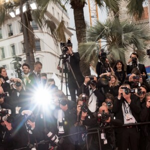 Bella Hadid lors de montée des marches du film "Douleur et Gloire" lors du 72ème Festival International du Film de Cannes. Le 17 mai 2019 © Jacovides-Moreau / Bestimage