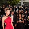 Bella Hadid - Montée des marches du film "Douleur et Gloire" lors du 72ème Festival International du Film de Cannes. Le 17 mai 2019 © Jacovides-Moreau / Bestimage