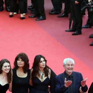 Tess Lauvergne, Marianne Denicourt, Monica Bellucci, Claude Lelouch, Anouk Aimée, Souad Amidou, Antoine Sire - Montée des marches du film "Les plus belles années d'une vie" lors du 72ème Festival International du Film de Cannes. Le 18 mai 2019 © Jacovides-Moreau / Bestimage