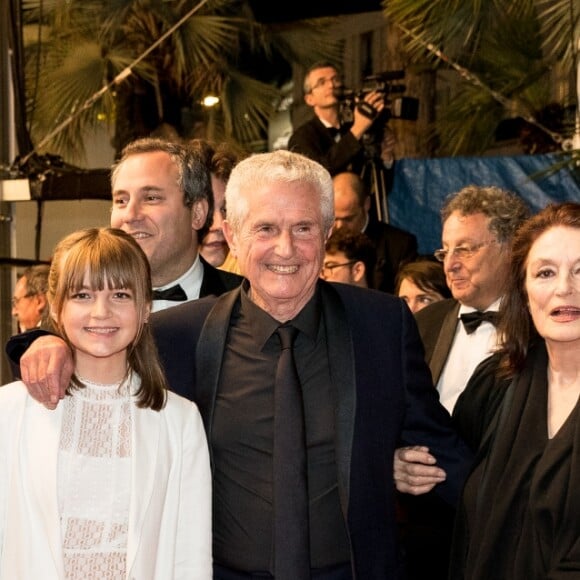 Oliaz Lelouch, Didier Barbelivien, Noa Lelouch, Claude Lelouch, Anouk Aimée, Souad Amidou - Descente des marches du film "Les plus belles années d'une vie" lors du 72ème Festival International du Film de Cannes. Le 18 mai 2019 © Jacovides-Moreau / Bestimage