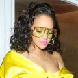Exclusif - Rihanna à la sortie de la soirée de lancement de sa gamme Fenty Beauty dans le quartier de Soho à Londres le 2 avril 2019.
