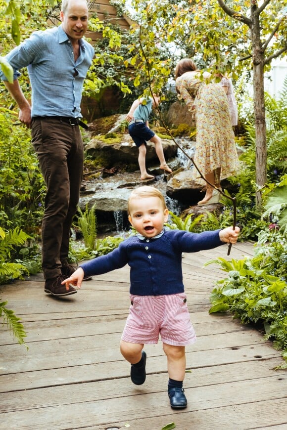 Le prince George, la princesse Charlotte et le prince Louis de Cambridge ont pu explorer le 20 mai 2019 le jardin Back to Nature créé par leur maman Kate Middleton, duchesse de Cambridge, au Chelsea Flower Show à Londres. ©Matt Porteous/PA Photos/Abacapress.com
