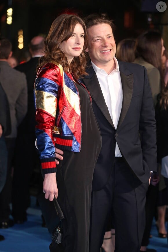 Jamie Oliver et sa femme Juliette Norton - Première du film "Eddie The Eagle" au Leicester Square à Londres. Le 17 mars 2016