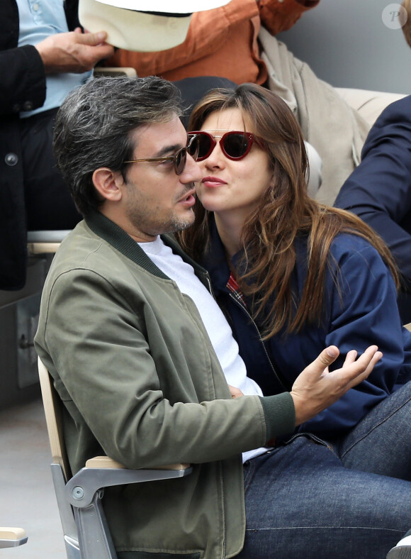 Mylène Jampanoï et son compagnon Dimitri Stephanides dans les tribunes de Roland-Garros à Paris, le 29 mai 2019. © Jacovides-Moreau/Bestimage