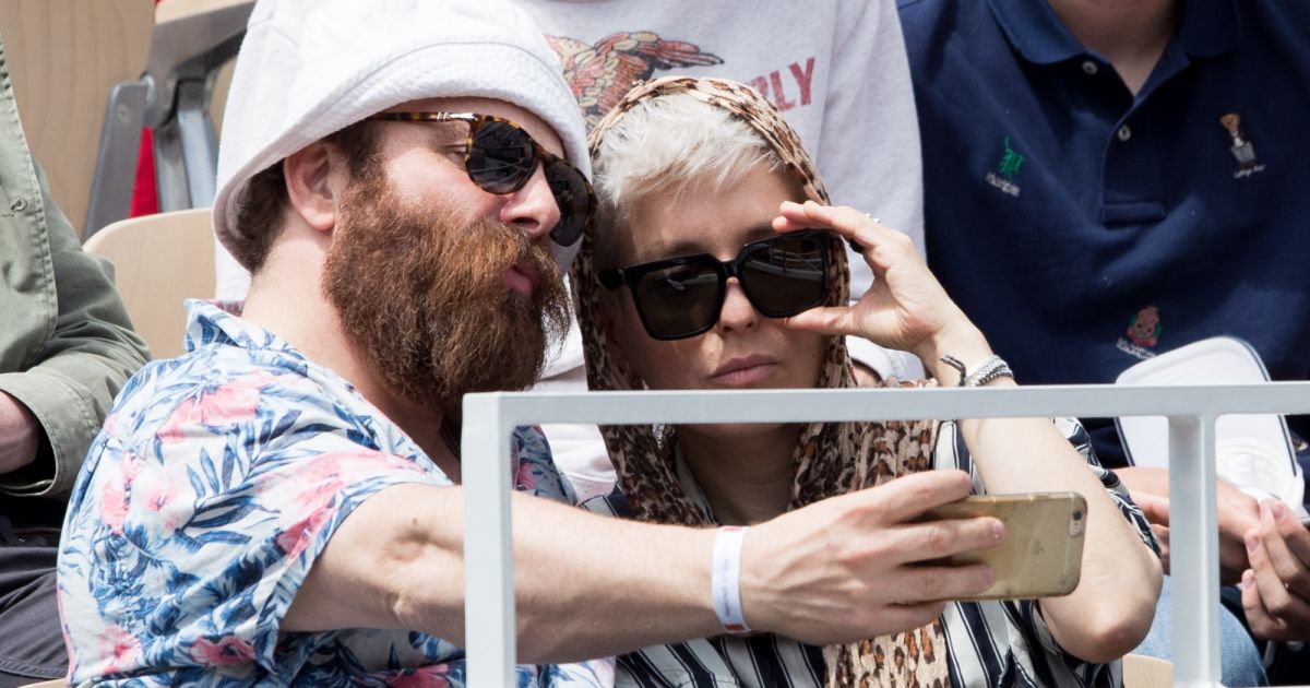 Jeanne Added et Thomas de Pourquery dans les tribunes de RolandGarros à Paris, le 29 mai 2019