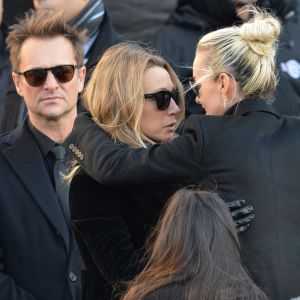 Le président Emmanuel Macron, David Hallyday, Laura Smet, Laeticia Hallyday et ses filles Joy et Jade - Arrivées des personnalités en l'église de La Madeleine pour les obsèques de Johnny Hallyday à Paris le 8 decembre 2017. © Veeren/Bestimage