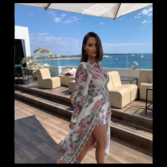 Nabilla, nouvelle influenceuse mode est devenue une référence pour de nombreuses fashionistas.