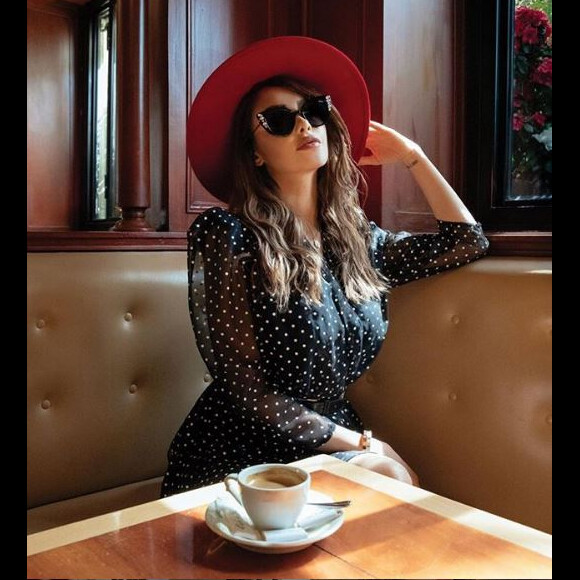 Nabilla, nouvelle influenceuse mode est devenue une référence pour de nombreuses fashionistas.