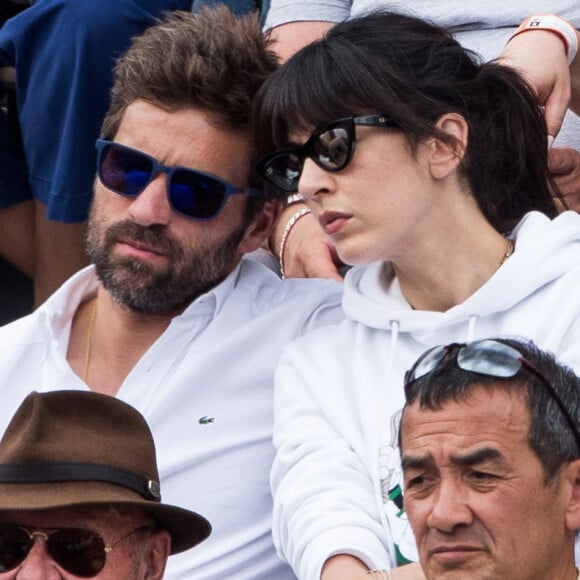 Arnaud Clément et sa compagne Nolwenn Leroy - People dans les tribunes lors de la finale messieurs des internationaux de France de tennis de Roland Garros 2019 à Paris le 9 juin 2019. © Jacovides-Moreau/Bestimage