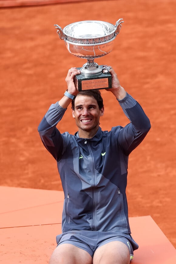 - Rafael Nadal remporte son 12 ème titre lors de la finale messieurs des internationaux de France de tennis de Roland Garros 2019 à Paris, France, le 9 juin 2019. © Jacovides-Moreau/Bestimage