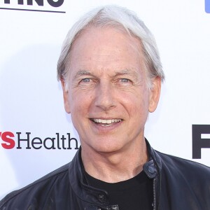 Mark Harmon à la "Sixth biennal Stand Up To Cancer (SU2C) telecast at the Barker Hangar" à Los Angeles.