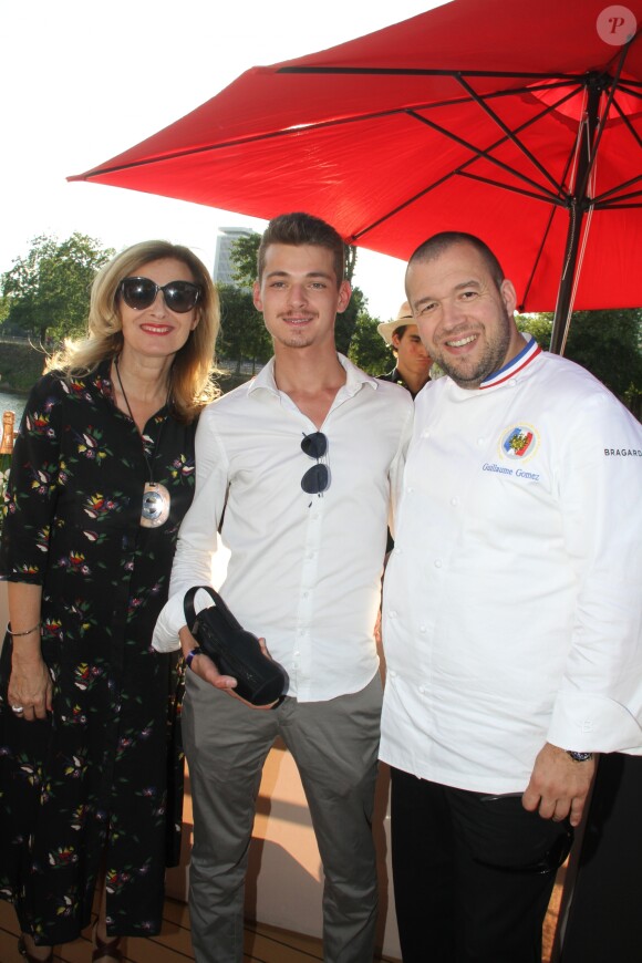 Valerie Trierweiler, son fils Léonard et Guillaume Gomez (chef des cuisines du palais de l'Elysée) - 6ème édition du Trophée de la Pétanque Gastronomique au Paris Yacht Marina à Paris, France, le 28 juin 2018. © Philippe Baldini/Bestimage