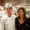 Valérie Trierweiler pose avec son fils Léonard, à New York, le 9 mai 2019