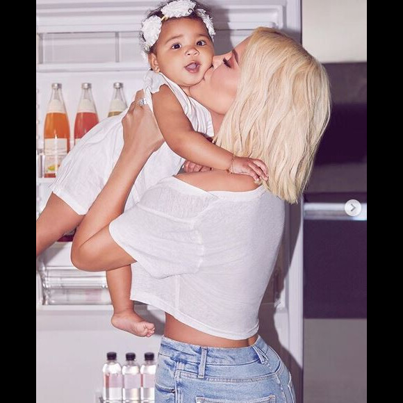 Khloé Kardashian et sa fille True. Mai 2019.