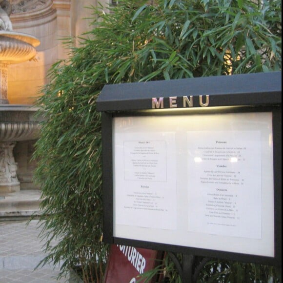 Le restaurant La Fontaine Gaillon de Gérard Depardieu dans le 2e arrondissement de Paris, le 5 novembre 2004.