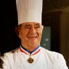 Paul Bocuse en décembre 2006 lors de l'inauguration de sa brasserie La Halle de Lyon.