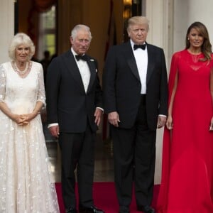 Donald Trump et sa femme Melania Trump avec le prince Charles et Camilla Parler Bowles, la duchesse de Cornouailles - Dîner en l'honneur du président D. Trump à la Winfield House, Londres, lors de sa visite officielle au Royaume Uni, le 4 juin 2019.