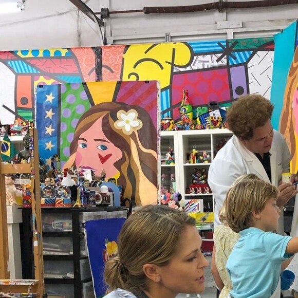 La princesse Madeleine de Suède a fait un atelier peinture avec sa fille la princesse Leonore et son fils le prince Nicolas, sous la houlette de son ami Romero Britto, en mai 2019. Photo Instagram.