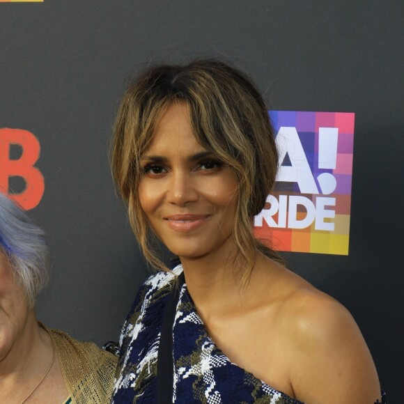 Halle Berry et A. Moed au LA Pride Festival dans le quartier de West Hollywood à Los Angeles, le 7 juin 2019.