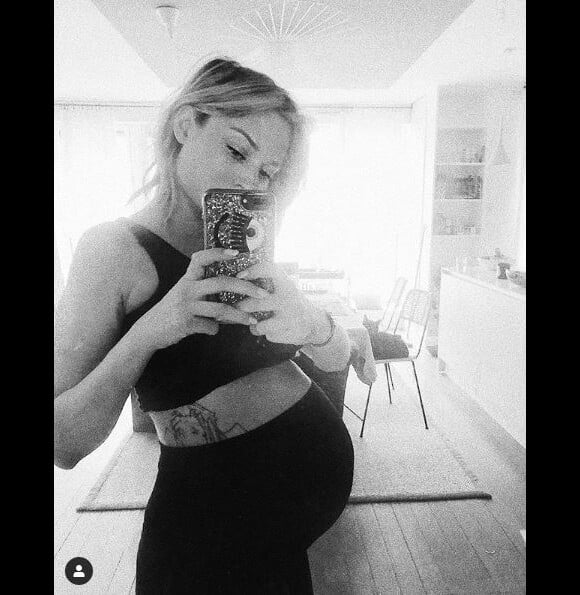 Martha Gambet, compagne de Norman Thavaud, enceinte de leur premier enfant. Photo publiée sur Instagram le 2 avril 2019.