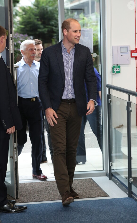 Le prince William, duc de Cambridge, a rencontré les membres de l'association "Albert Kennedy Trust" à Londres, pour discuter du problème des jeunes LGBTQ sans-abri. Le 26 juin 2019