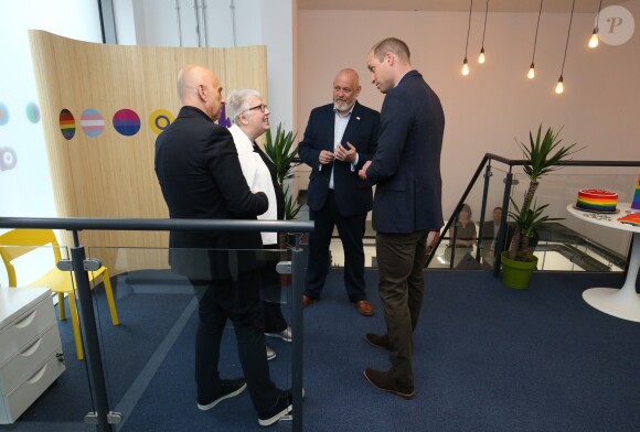 Le prince William, duc de Cambridge, a rencontré les membres de l'association "Albert Kennedy Trust" à Londres, pour discuter du problème des jeunes LGBTQ sans-abri. Le 26 juin 2019