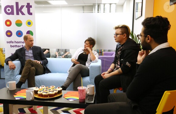 Le prince William, duc de Cambridge, a rencontré les membres de l'association "Albert Kennedy Trust" à Londres, pour discuter du problème des jeunes LGBTQ sans-abri. Le 26 juin 2019