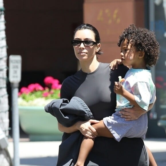 Exclusif - Kim Kardashian emmène son fils Saint chez le pédiatre à Los Angeles, le 23 juin 2019.