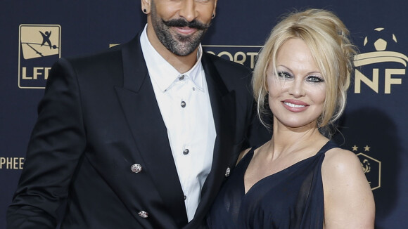 Adil Rami "très jaloux" avec Pamela Anderson : un témoin raconte