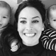 Sidonie Biemont avec ses deux jumeaux - Instagram, 4 janvier 2018