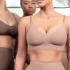 Kim Kardashian lance une marque de sous-vêtements de maintien baptisée Kimono. Kim Kardashian a révélé qu'elle était passionnée par les sous-vêtements de maintien depuis plus de 15 ans. " C'est aussi si souvent que je n'ai pas pu trouver de sous-vêtements de maintien dont la couleur se marie bien avec le teint de ma peau, il nous fallait donc une solution pour tout cela " a-t-elle écrit. Los Angeles. 25 juin 2019.